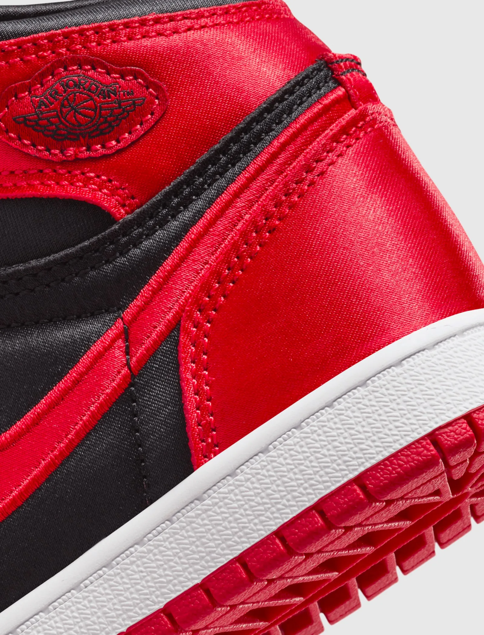 AIR JORDAN 1 RETRO HI OG "SATIN BRED" PS