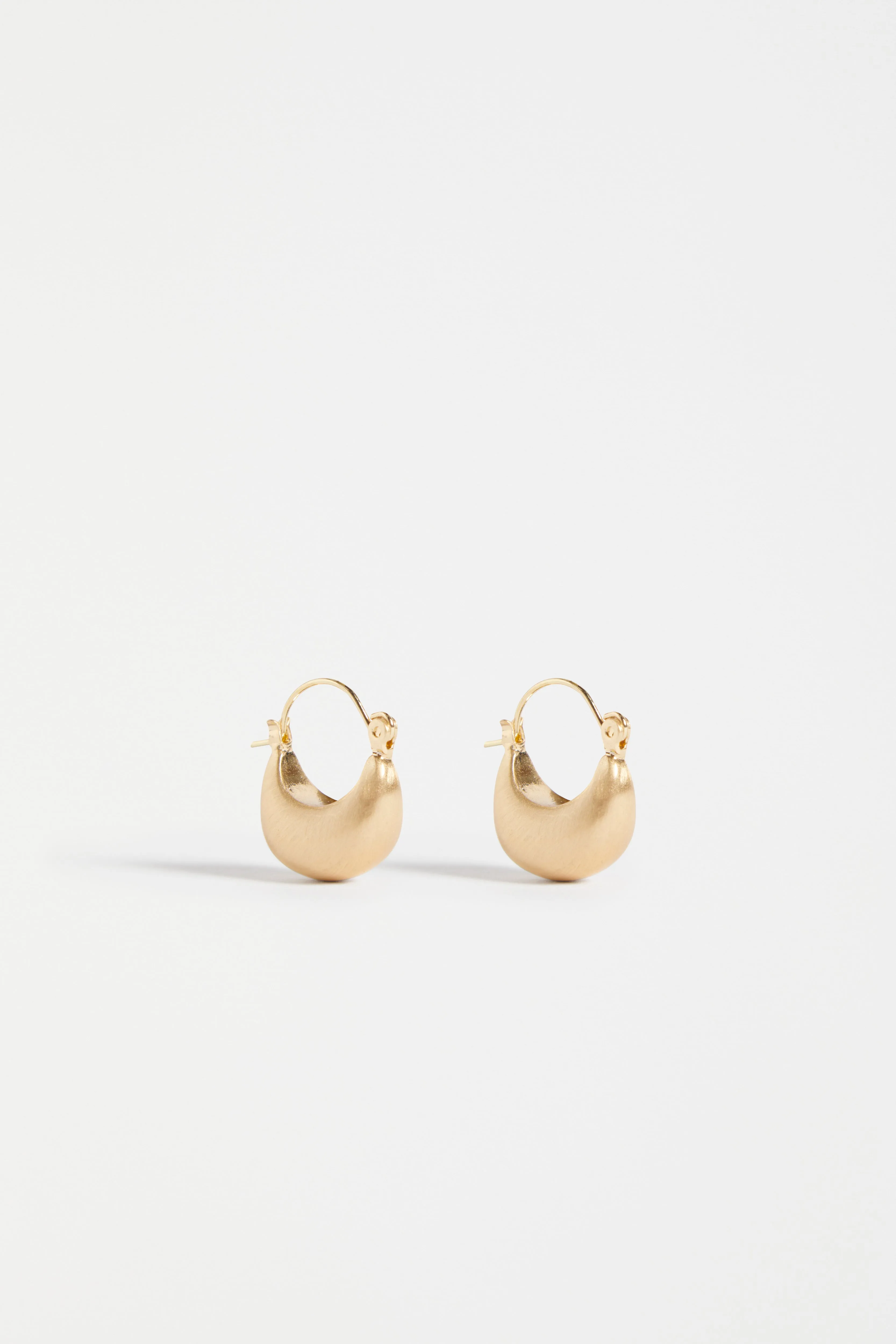 Ellik Short Hoop Earring